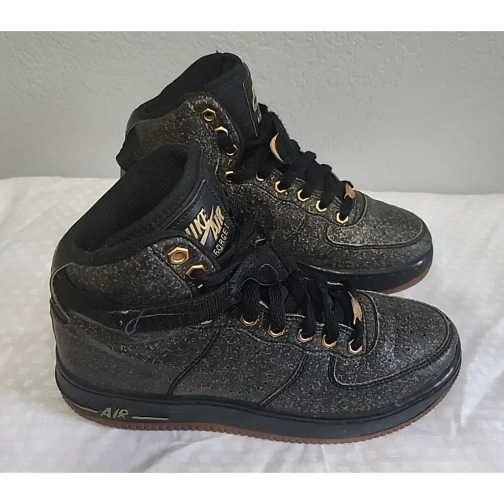 NIKE Air Force 1 Hi LV8 807617-007 Youth size 4.5‎  Gum Bottom Sneaker